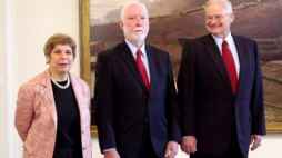 Od lewej: Krystyna Piórkowska, John Huff Van Vliet III i Robert Stewart. Fot. PAP/L. Szymański