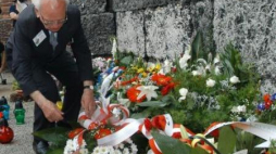 Józef Paczyński podczas uroczystości 65. rocznicy pierwszej deportacji więźniów do Auschwitz FOT.PAP/J.Bednarczyk