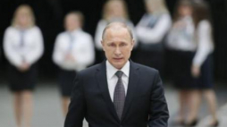 Władimir Putin przed doroczną telekonferencją z obywatelami Rosji. Fot. PAP/EPA