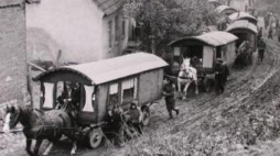 Tabor cygański, 1963, zdjęcie z Archiwum Muzeum Etnograficznego w Tarnowie