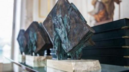 Statuetki wykonane przez rzeźbiarza Macieja Zychowicza Fot. MHP