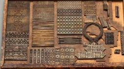 Kaszta z ozdobnikami introligatorskimi z pracowni Roberta Jahody, 1 ćw. XX w.