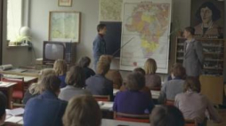 Lekcja geografii w "Małachowiance". Fot. PAP/J. Morek