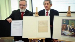 Dyrektor AAN dr Tadeusz Krawczak i Naczelny Dyrektor Archiwów Państwowych Władysław Stępniak Fot.PAP/R.Guz
