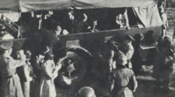 Palmiry. Polscy więźniowie przed egzekucją. 1940 r. Źróło: Wikimedia Commons
