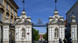 Uniwersytet Warszawski, brama wjazdowa, Krakowskie Przedmieście. Fot. PAP/J. Ochoński
