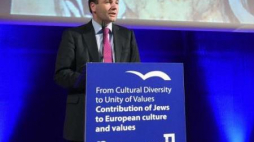 Przewodniczący grupy EPP Manfred Weber podczas debaty w Muzeum POLIN. Fot. PAP/R. Pietruszka