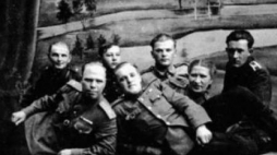 Pracownicy PUBP w Augustowie i ich sowieccy doradcy, którzy mogli uczestniczyć w obławie.Fot.Archiwum OBEP IPN Białystok