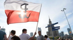 Godzina "W" na ul. Marszałkowskiej w Warszawie. 01.08.2015. Fot. PAP/B. Zborowski