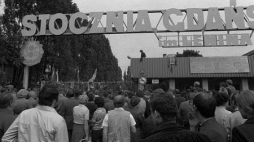 Stocznia Gdańska - Sierpień 1980 Fot. PAP/CAF-Tadeusz Zagoździński
