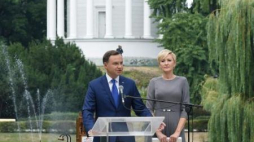 Prezydent Andrzej Duda z żoną Agatą Kornhauser-Dudą zainaugurowali w Ogrodzie Saskim w Warszawie. Fot. PAP/R. Pietruszka