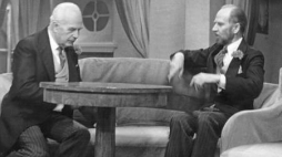 Kompozytor Jerzy Wasowski i autor piosenek Jeremi Przybora w "Kabarecie Starszych Panów". Fot. PAP/E. Radoch 