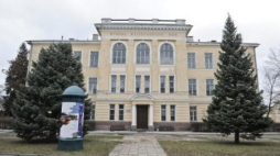 Budynki zamkniętego Instytutu Weterynarii z  XIX w. - siedziba Sinfornii Varsovia. Fot. PAP/M. Obara