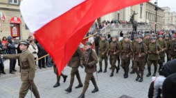 Defilada historyczna z okazji Święta Niepodległości w stolicy. 2011 r. Fot. PAP/G. Jakubowski
