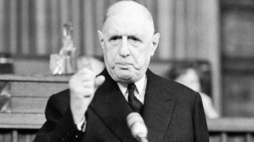 Charles de Gaulle w Sejmie podczas wizyty w Polsce w 1967 r. Fot. PAP/CAF. S. Dąbrowiecki