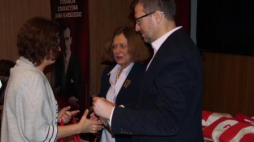 Inauguracja projektu „Karski my Hero”.  Prezes fundacji E. Junczyk-Ziomecka i dyrektor MHP R. Kostro. Fot. R. Jurszo