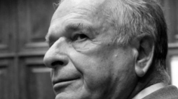 Były szef MSW gen. Czesław Kiszczak. Fot. PAP/T. Gzell