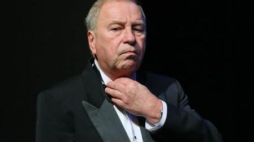 Jerzy Stuhr podczas próby spektaklu "Na czworakach" w Teatrze Polonia. Fot. PAP/R. Guz