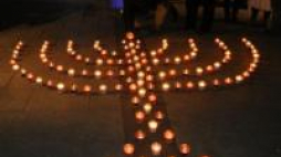 Święto Chanuka w Warszawie. 2011 r. Fot. PAP/A. Hrechorowicz