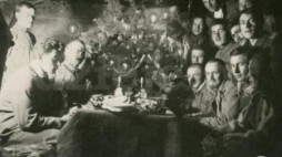 Wieczór wigilijny w 1 Pułku Piechoty Legionów Polskich. Karasin, Wołyń. 24.12.1915 r. Fot. CAW 
