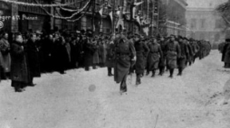 Zaprzysiężenie wojsk powstańczych i wręczenie sztandaru 1 Dywizji Strzelców Wielkopolskich. Poznań, 26.01.1919. Fot. NAC