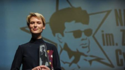 Agnieszka Żulewska laureatka Nagrody im. Zbyszka Cybulskiego za rolę w filmie "Chemia". Fot. PAP/M. Obara
