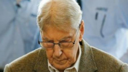 Reinhold Hanning przed sądem w Detmold. Fot. PAP/EPA