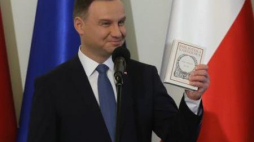 Prezydent Andrzej Duda podczas ogłoszenia wyników plebiscytu na lekturę Narodowego Czytania w 2016 r. Fot. PAP/T. Gzell