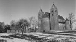 Archikolegiata w Tumie. Fot. PAP/W. Kryński
