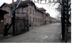 Brama niemieckiego obozu Auschwitz. Fot. PAP/A. Grygiel