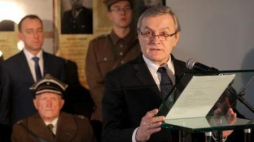 Minister kultury Piotr Gliński po podpisaniu umowy ws. Muzeum Żołnierzy Wyklętych w Ostrołęce. Fot. PAP/T. Waszczuk