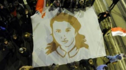 Marsz Pamięci Żołnierzy Wyklętych w Szczecinie - podobizna Danuty Siedzikówny „Inki”. Fot. PAP/M. Bielecki