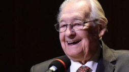 Andrzej Wajda podczas koncertu „WAJDA 90 – koncert muzyki filmowej na 90. urodziny Mistrza”. Fot. PAP/J. Bednarczyk 