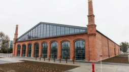 Budynek Centrum Historii Zajezdnia we Wrocławiu. Fot. PAP/M. Kulczyński 