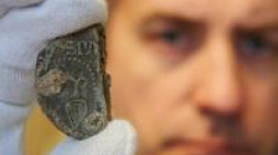 Fragment XV-wiecznej bulli papieża Marcina V. Fot. PAP/A. Warżawa