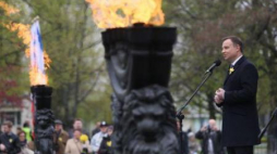 Prezydent Andrzej Duda podczas uroczystości 73. rocznicę wybuchu powstania w getcie warszawskim. Fot. PAP/T. Gzell