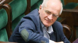 Wiceminister kultury Krzysztof Czabański podczas pierwszego czytania ustawy medialnej w Sejmie. Fot. PAP/P. Supernak