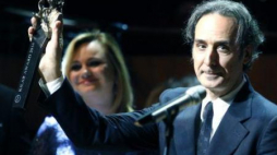  Francuski kompozytor i dyrygent Alexandre Desplat odebrał nagrodę im. Wojciecha Kilara. Fot. PAP/A. Grygiel
