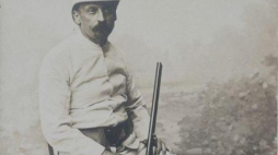 Henryk Sienkiewicz w stroju myśliwskim. Około 1910 r. Źródło: BN Polona