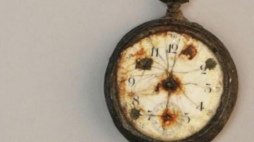 Przedmiot odnaleziony przy krematorium III. Fot. Muzeum Auschwitz