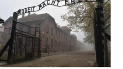 Teren byłego niemieckiego obozu koncentracyjnego Auschwitz. Fot. PAP/J. Bednarczyk