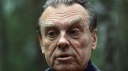 Czesław Miłosz. Klimczyce 14.06.1981. Fot. PAP/M. Billewicz