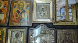 Zabytkowe ikony pochodzące z przemytu, przekazane Muzeum Południowego Podlasia w Białej Podlaskiej. Fot. PAP/W. Pacewicz