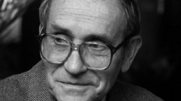 Tadeusz Konwicki 1988 r. Fot. PAP/W. Rozmysłowicz