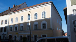 Dom rodzinny Hitlera w Braunau. Fot. PAP/EPA