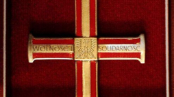 Krzyż Wolności i Solidarności. Fot. PAP/M. Bielecki