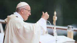 Papież Franciszek podczas mszy św. odprawionej w Klasztorze Jasnogórskim. Fot. PAP/P. Supernak