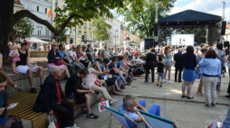 Miejska Strefa Kultury zorganizowana przez Centrum Myśli Jana Pawła II na Krakowskim Przedmieściu. Fot. PAP/J. Kamiński 