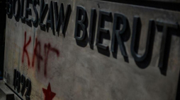 Grób Bolesława Bieruta na warszawskich Powązkach Wojskowych. Fot. PAP/J. Kamiński