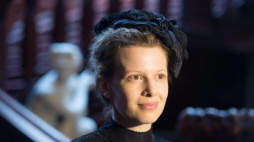 Odtwórczyni roli tytułowej Karolina Gruszka na planie filmu „Maria Skłodowska-Curie”. Fot. PAP/G. Michałowski